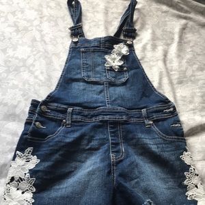 Overall shorts